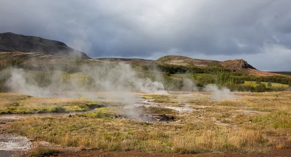 Hot springs op Geysir, IJsland — Stockfoto