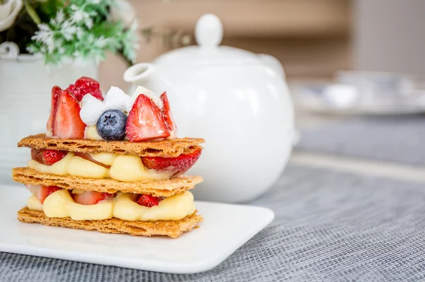 Mille Feuille met thee Set — Stockfoto