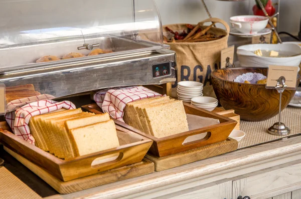 Sliced Bread for Breakfast — Stock Photo, Image