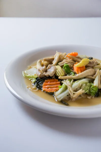 Verduras salteadas tailandesas —  Fotos de Stock