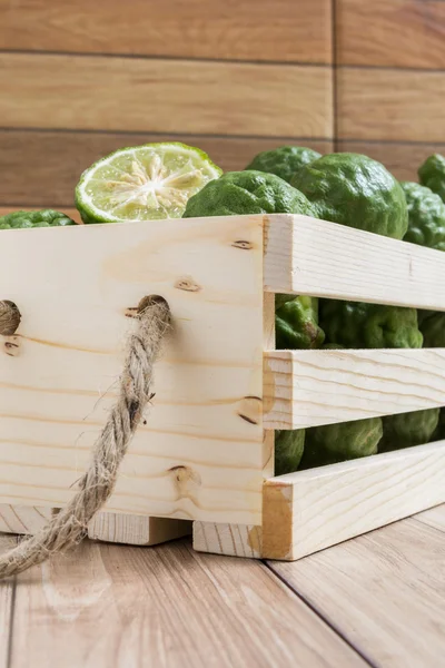 Bergamots in a wood box — Stock Photo, Image