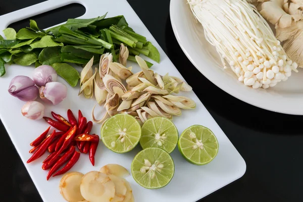 Ingredientes de sopa de Tom Yum tailandés —  Fotos de Stock