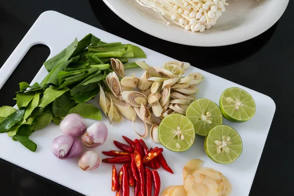 Ingredientes de sopa de Tom Yum tailandés —  Fotos de Stock