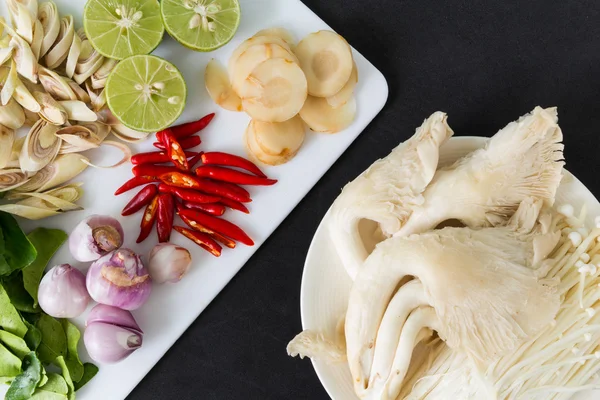 Ingredientes de sopa de Tom Yum tailandés — Foto de Stock