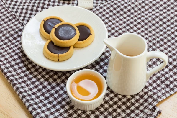 Cookie-k és a forró Tea, a pihenésre — Stock Fotó