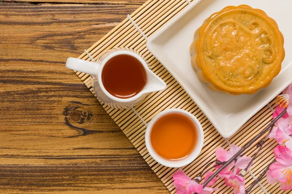 Mooncake / Mooncake arka plan / geleneksel Mooncake çay için — Stok fotoğraf