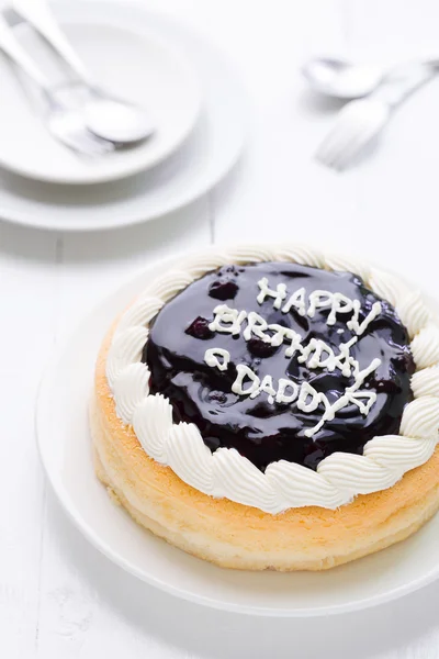 Všechno nejlepší k narozeninám tati dort pozadí / Happy narozeninový dort tátovi / táta k narozeninám dort na bílém pozadí dřevěná — Stock fotografie