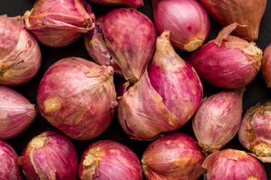 Çiğ kırmızı soğan arka plan