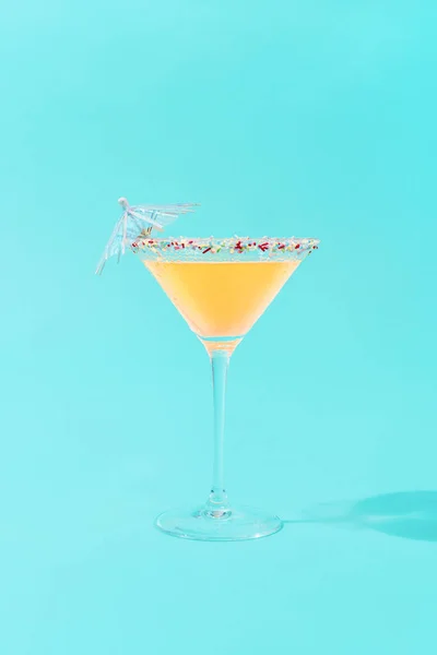 Isolate Cocktail Blue Background Vertical Image — Stock Photo, Image