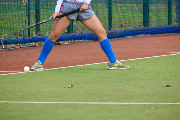 Donna Che Gioca Hockey Campo Portiere — Foto Stock