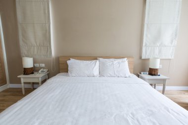 Yatak odası iç dekorasyon ışık parlama ile modern.