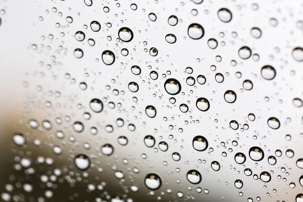 Goutte d'eau miroir pare-brise tempête extérieure . — Photo