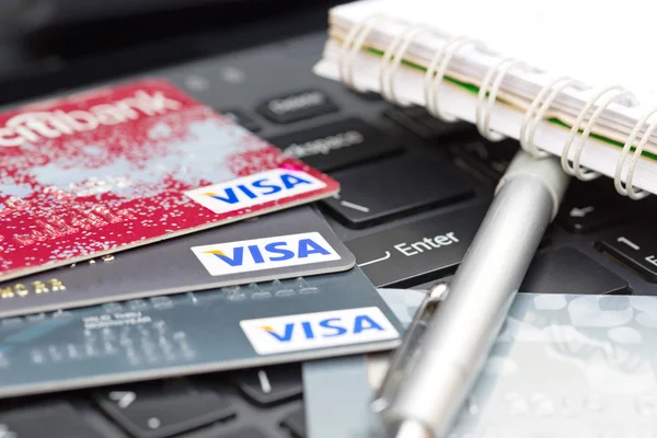 Nakhonratchasima, THAILAND - August 1, 2015 : Credit card VISA b — Stockfoto