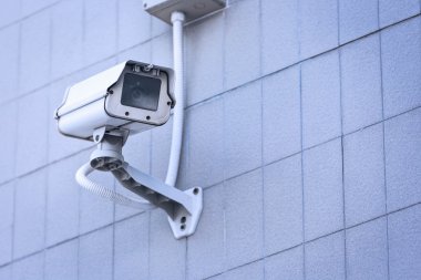CCTV kamera duvar yüksek bina.