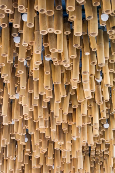 Planta de madera de bambú en textura de fondo de techo . — Foto de Stock