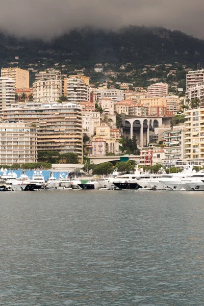 Monaco limanda astar yatlar