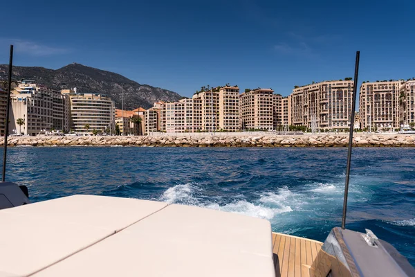 Cap d'Ail ihale tarafından terk