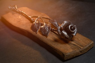 Çelik Dövme gül ahşap oyun tahtası
