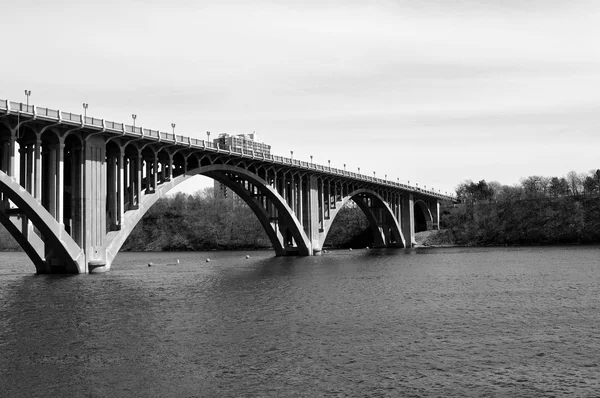 Ponte Ford Parkway — Fotografia de Stock