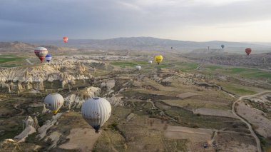 Kapadokya, Türkiye - 417 2021: Kapadokya 'da balon uçuşu, Türkiye