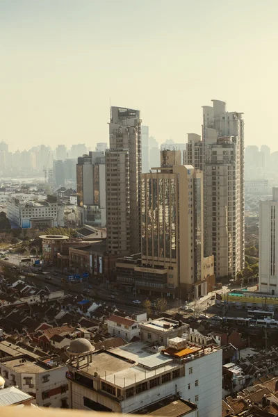 Cidade de Shanghai em poluição atmosférica, Dantaun, China Imagens Royalty-Free