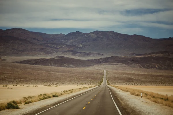 De wegen van Californië en Nevada, Amerika landschappen Stockafbeelding
