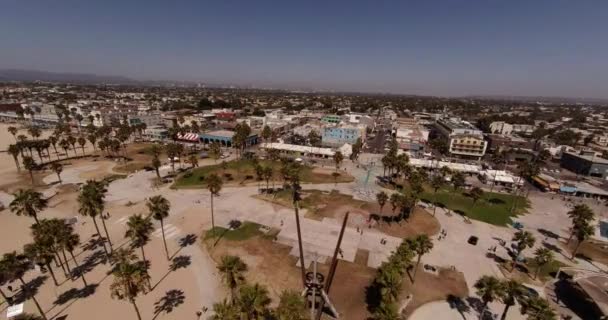 Tiro aéreo de Santa Monica e praia de Veneza, Los Angeles Califórnia — Vídeo de Stock