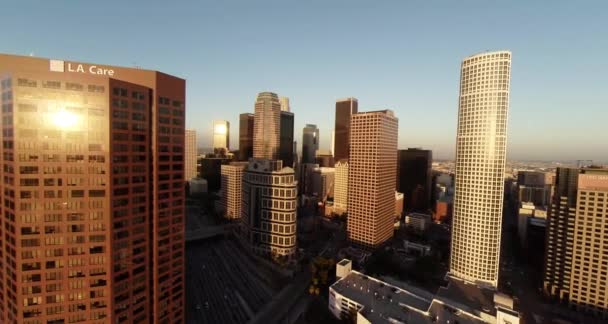 Aérien. Vue large du paysage autour du centre-ville de Los Angeles. Californie — Video