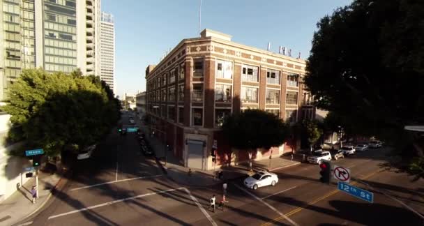 ロサンゼルスのダウンタウンの周りの風景の Aerial.Wide ビュー — ストック動画