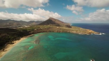 Hava ateş Huilua göl Kahana Bay Beach Park '. Honolulu. Hawaii.