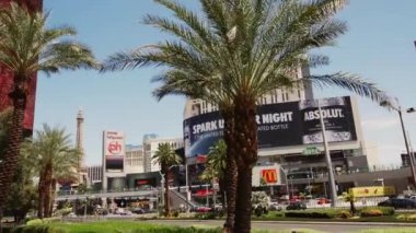 Steadicam.The Street Las Vegas şehir merkezinde