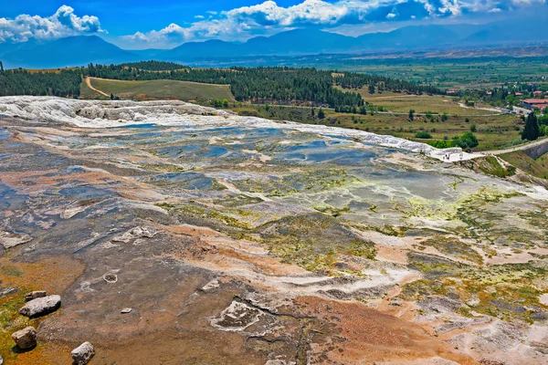 Travertin bazény a terasy v pamukkale, Turecko. — Stock fotografie