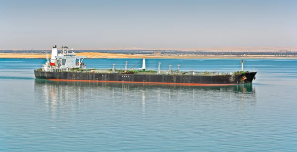 Loaded oil tanker — Stock Photo, Image