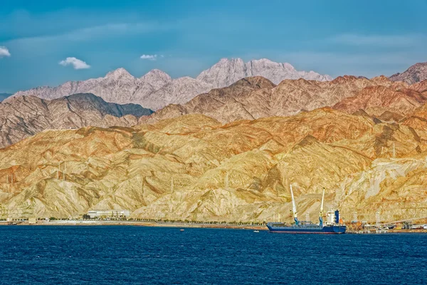 Port on Red Sea rocky coast — Stock Photo, Image