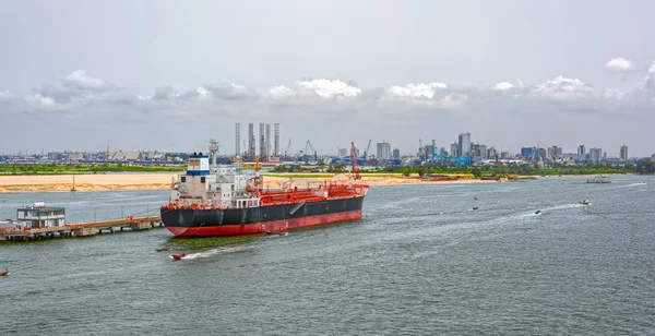 Kemiska produkter i oljetankfartyg (tankship) — Stockfoto