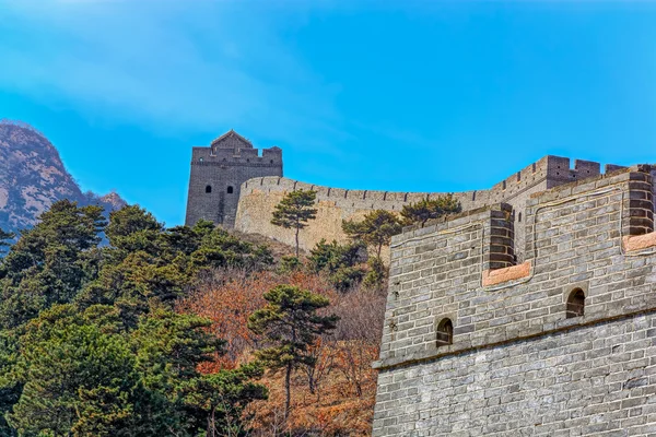 Сторожевые башни на стене Великого Китая — стоковое фото