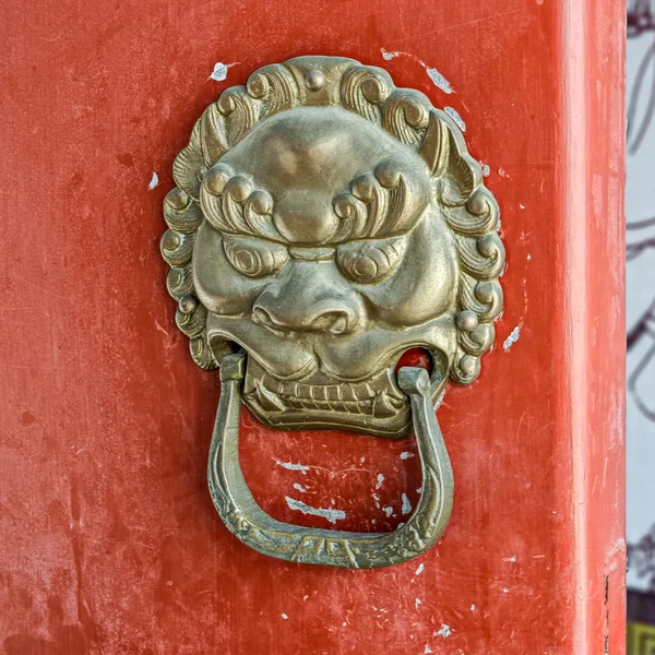 Llamador de puerta antiguo — Foto de Stock