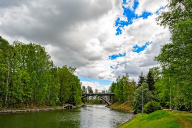 Vaaksy kanal üzerinde köprüler