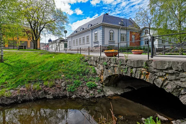 Liten Raumanjoki flod i gamla stan i Raumo — Stockfoto