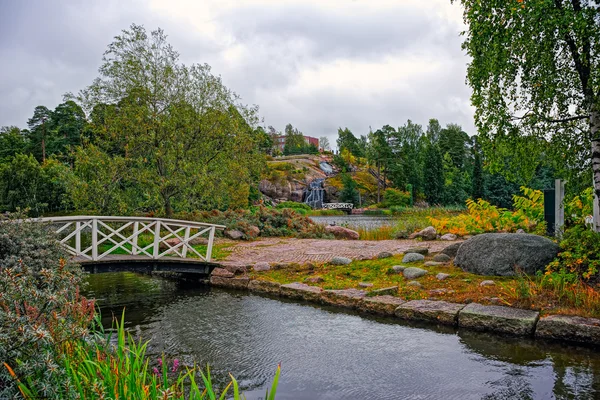 Mosty w jesienny park — Zdjęcie stockowe