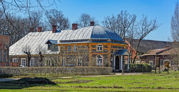 Staré budovy v Krimulda manor — Stock fotografie