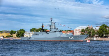 ST.PETERSBURG, RUSSIA - 22 Temmuz 2021: Steregushchiy sınıfı Corvette 