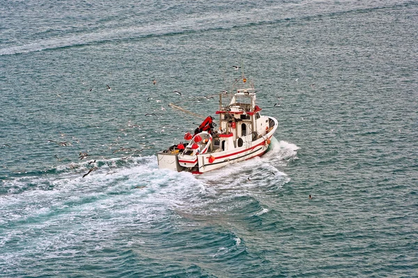 Commercial fishing trawler boat — Stock Photo, Image