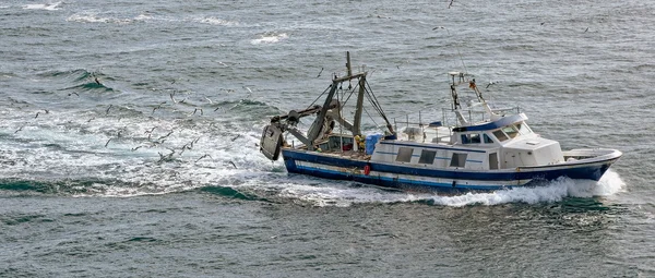 Commercial fishing trawler boat — Stock Photo, Image