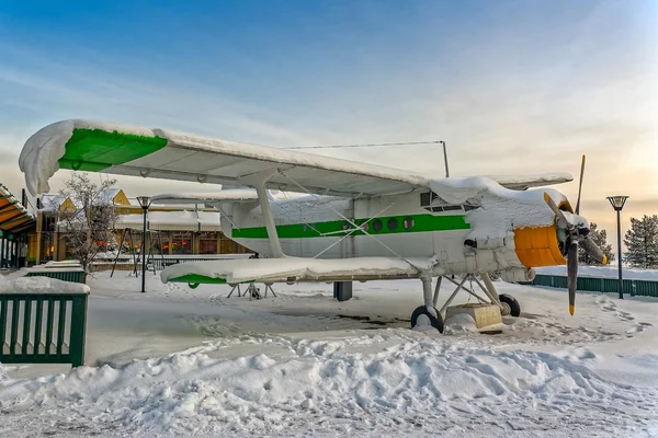 Neige couverte d'avion — Photo