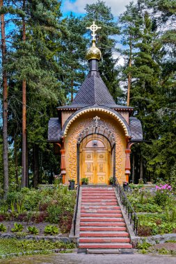 Ormandaki Ahşap Ortodoks Kilisesi