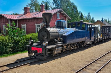 Dar hat buharlı tren.