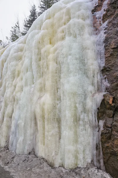 Cachoeira congelada — Fotografia de Stock