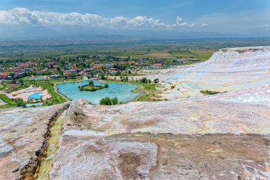 Traverten havuzları ve teraslar, pamukkale, Türkiye.