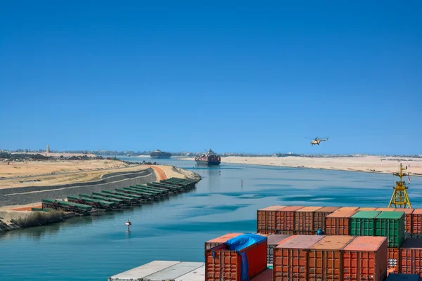 Naves en el Canal de Suez — Foto de Stock